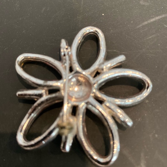 Accessory brooch - Picture 2 of 2